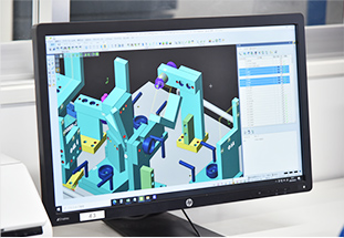 VISI-CAD／4台
iCAD SX／1台
MicroCaelum／1台